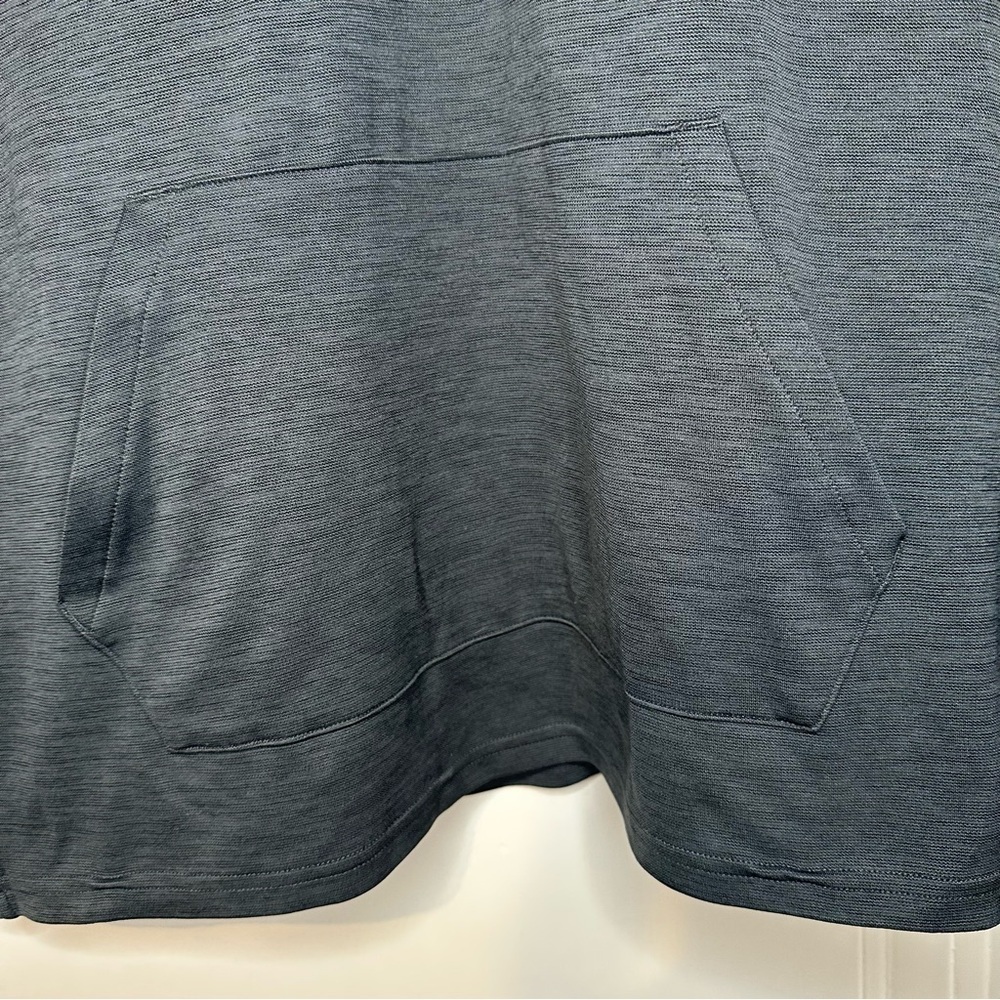 Under Armour Men's Charcoal Hoodie medium loose fit - Picture 3 of 6